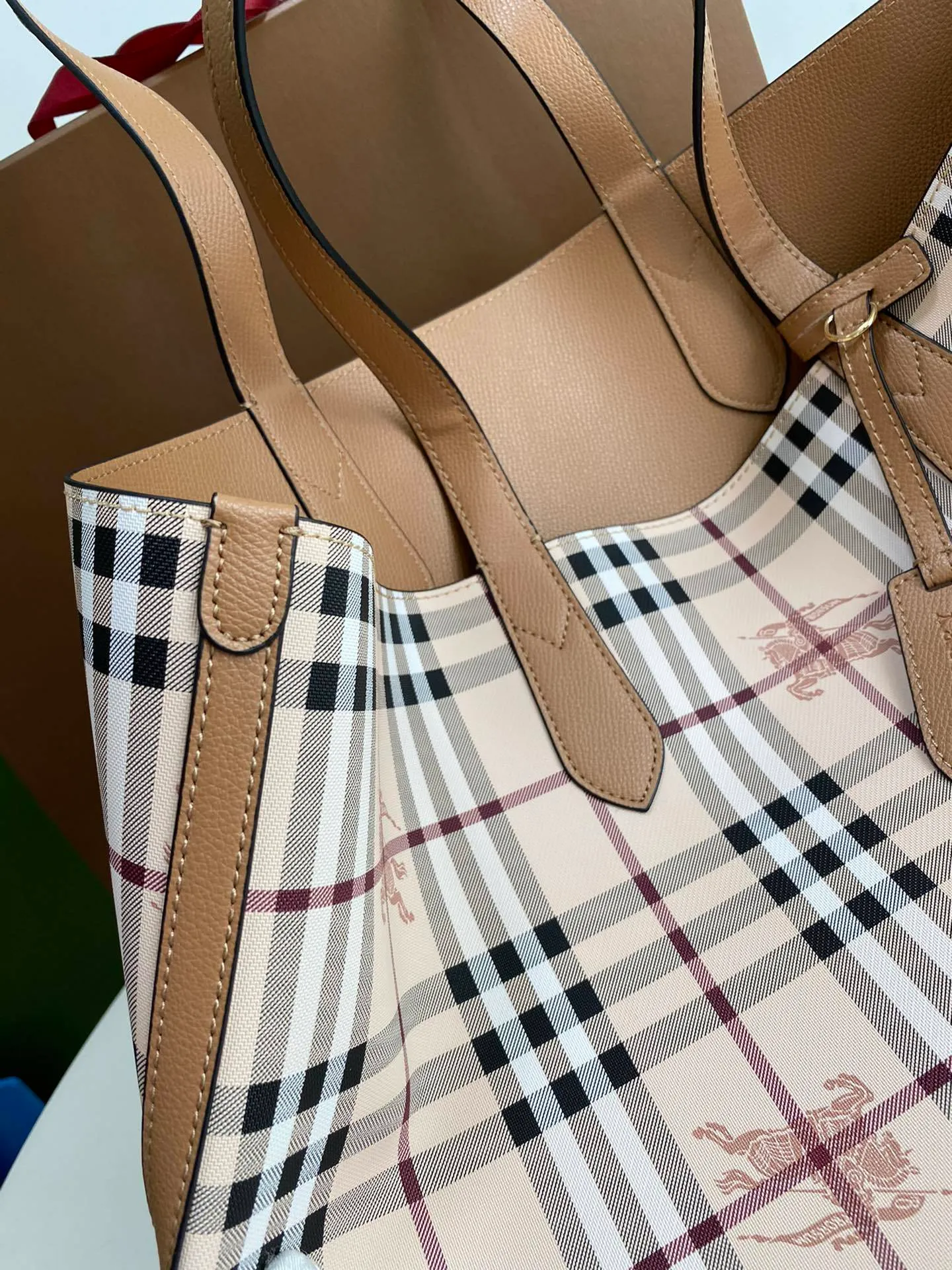All categories Burberry women's bags (Burberry) Burberry 4001