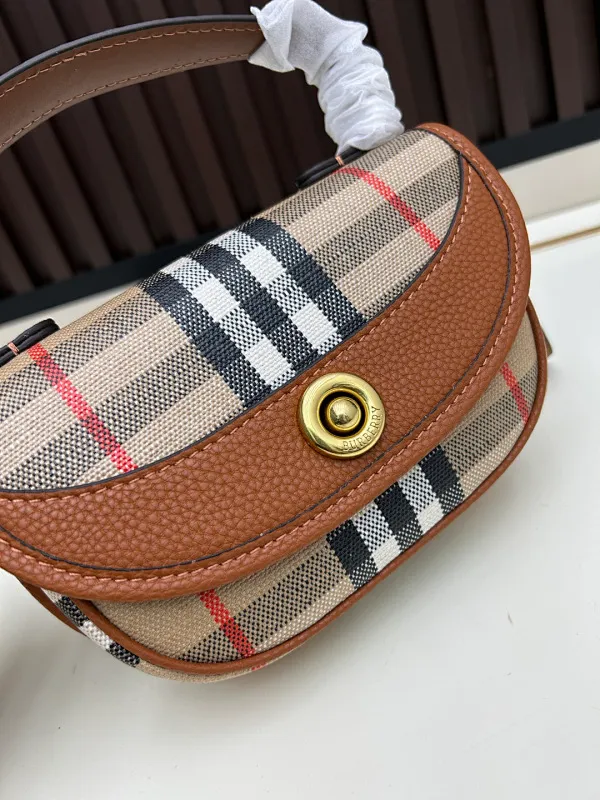 All categories Burberry women's bags (Burberry) Burberry 8995
