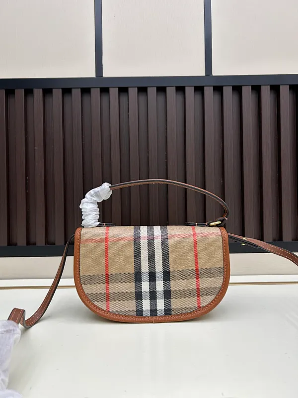 All categories Burberry women's bags (Burberry) Burberry 8995