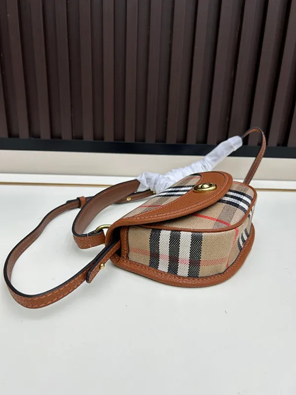 All categories Burberry women's bags (Burberry) Burberry 8995
