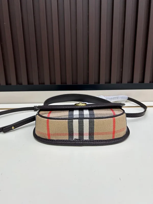 All categories Burberry women's bags (Burberry) Burberry 8995