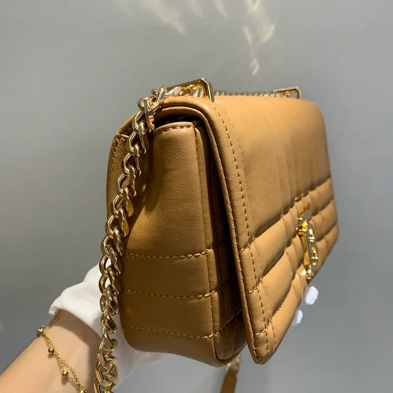 All categories Burberry women's bags (Burberry) Burberry 8492