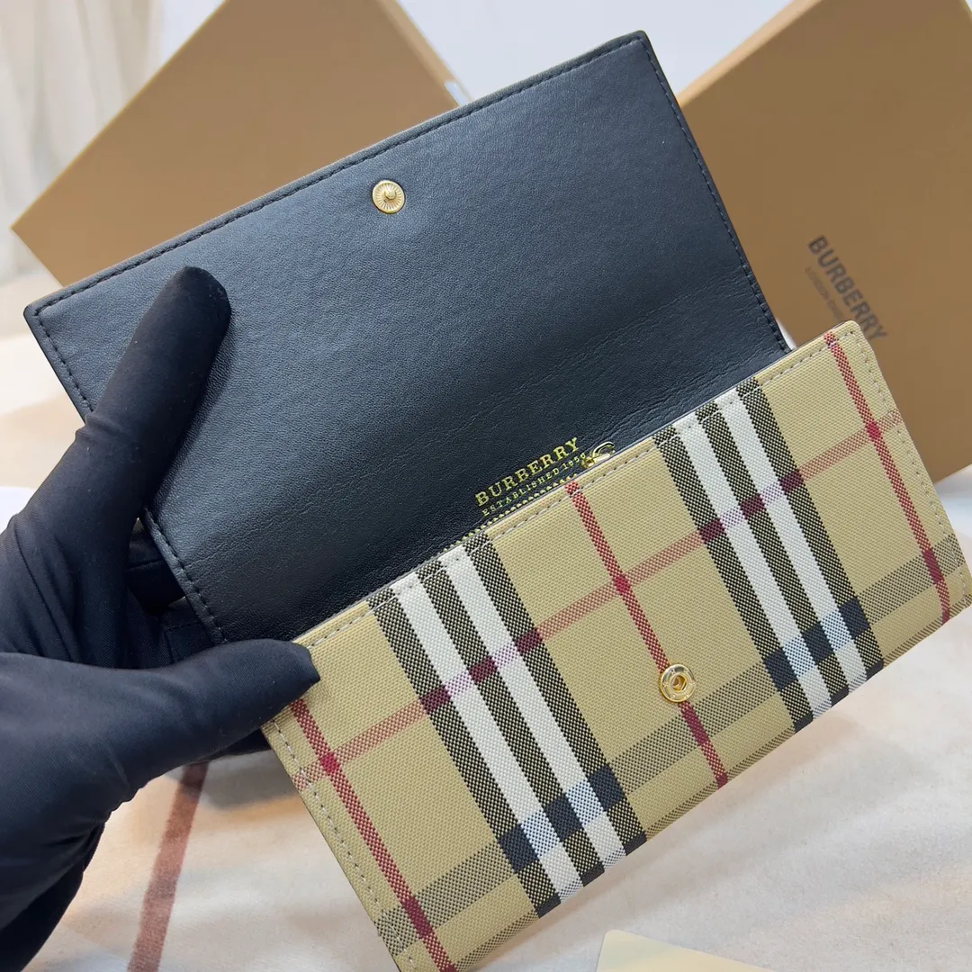 p190📯📯📯[Burberry•Burberry] original product🇮🇹~~🎉👉Slim long wallet, newly made of vintage vintage plaid and grained leather, with multiple card slots; the snap buckle is engraved with the new brand logo. , gold hardware accessories, 👍counter quality, fine workmanship 💋actual photo📷, 🆔🆔1185 black, brown size 19.5cm*3cm*10cm*.