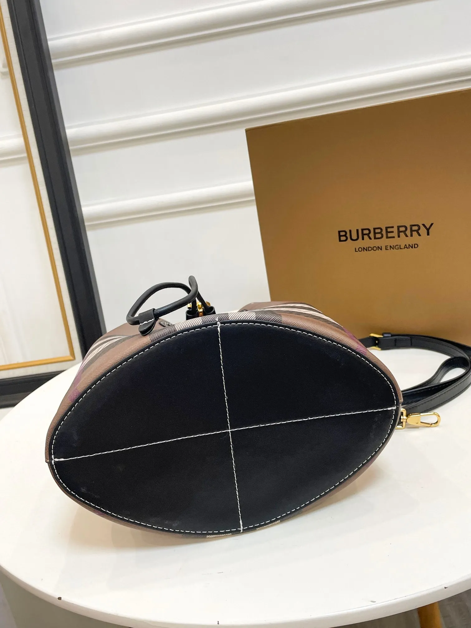 All Categories Official Website "Brand Women's Bags" Women's Bags 💙 Burberry 2023 New Burberry Bucket Bag