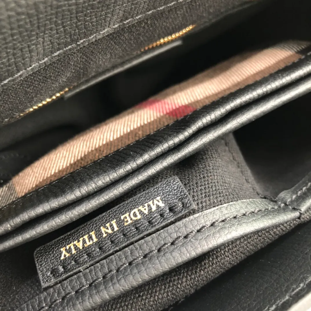 All Categories Official Website "Brand Women's Bags" Women's Bags 💙 Burberry 2025 New Burberry Crossbody Bag