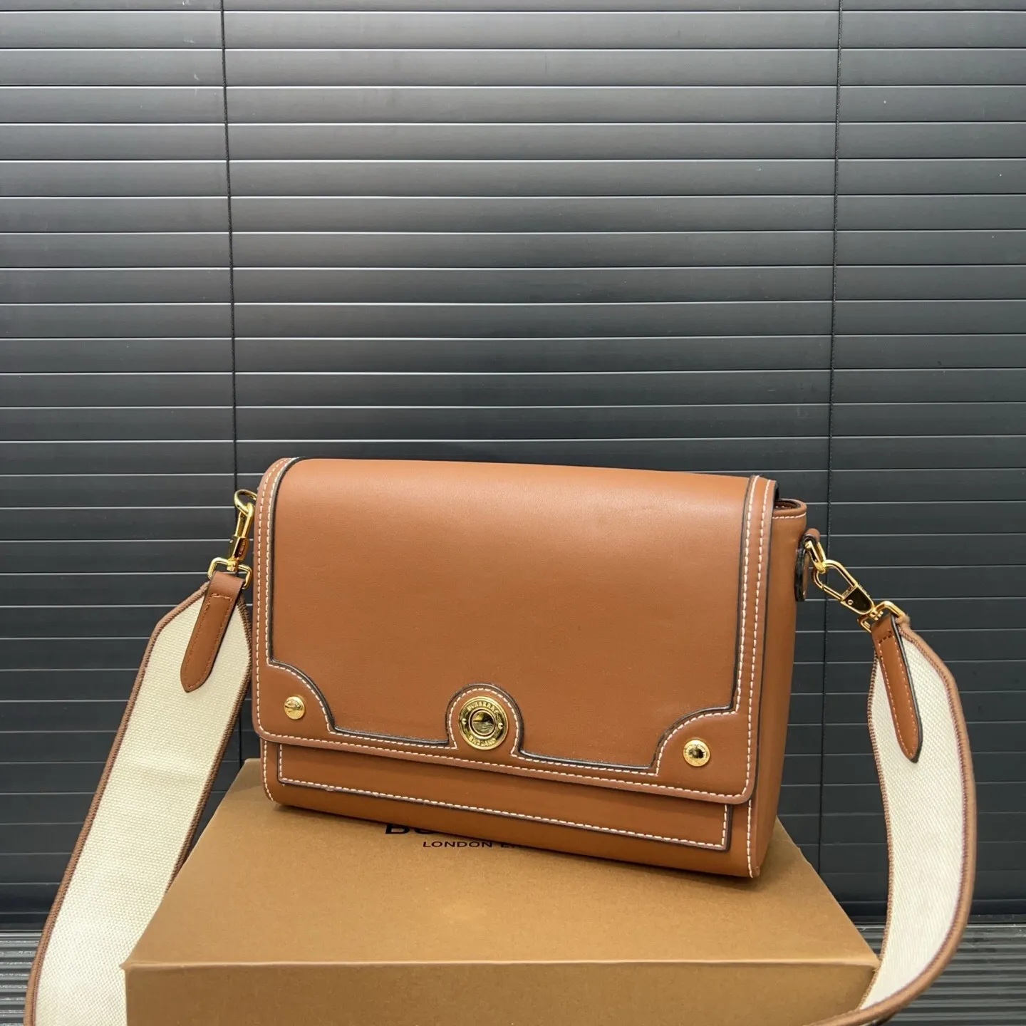 All categories Official website "Brand Women's Bags" Women's Bags 💙 Burberry 2025 new burberry crossbody bag