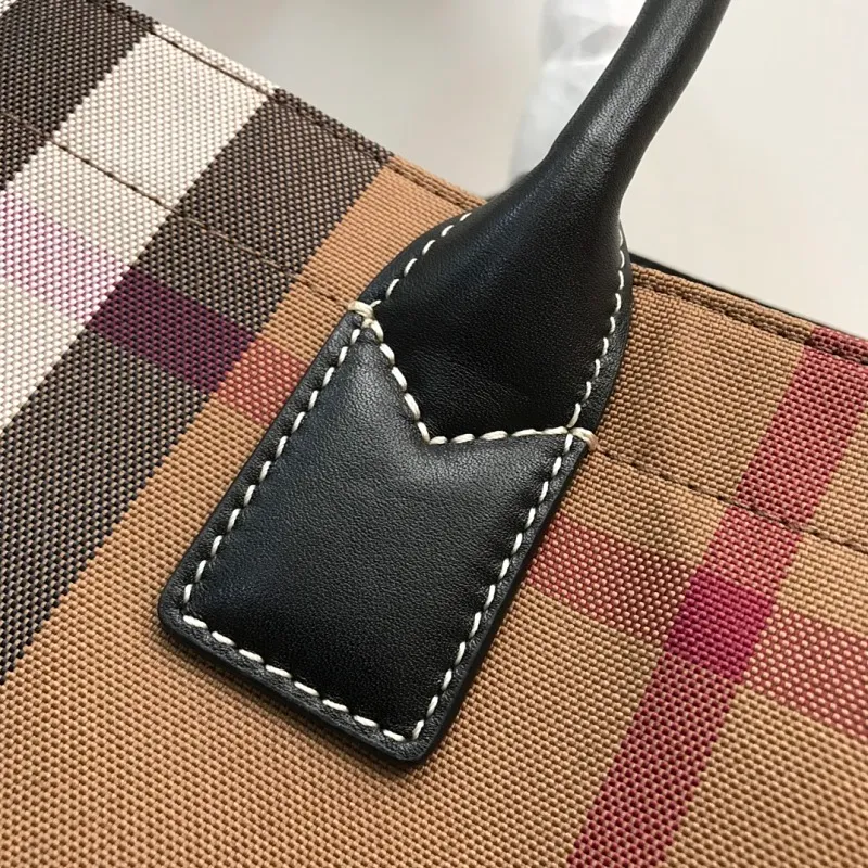 All categories Burberry women's bags (Burberry) Burberry 8830