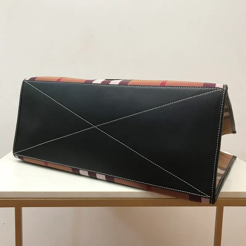 All categories Burberry women's bags (Burberry) Burberry 8830