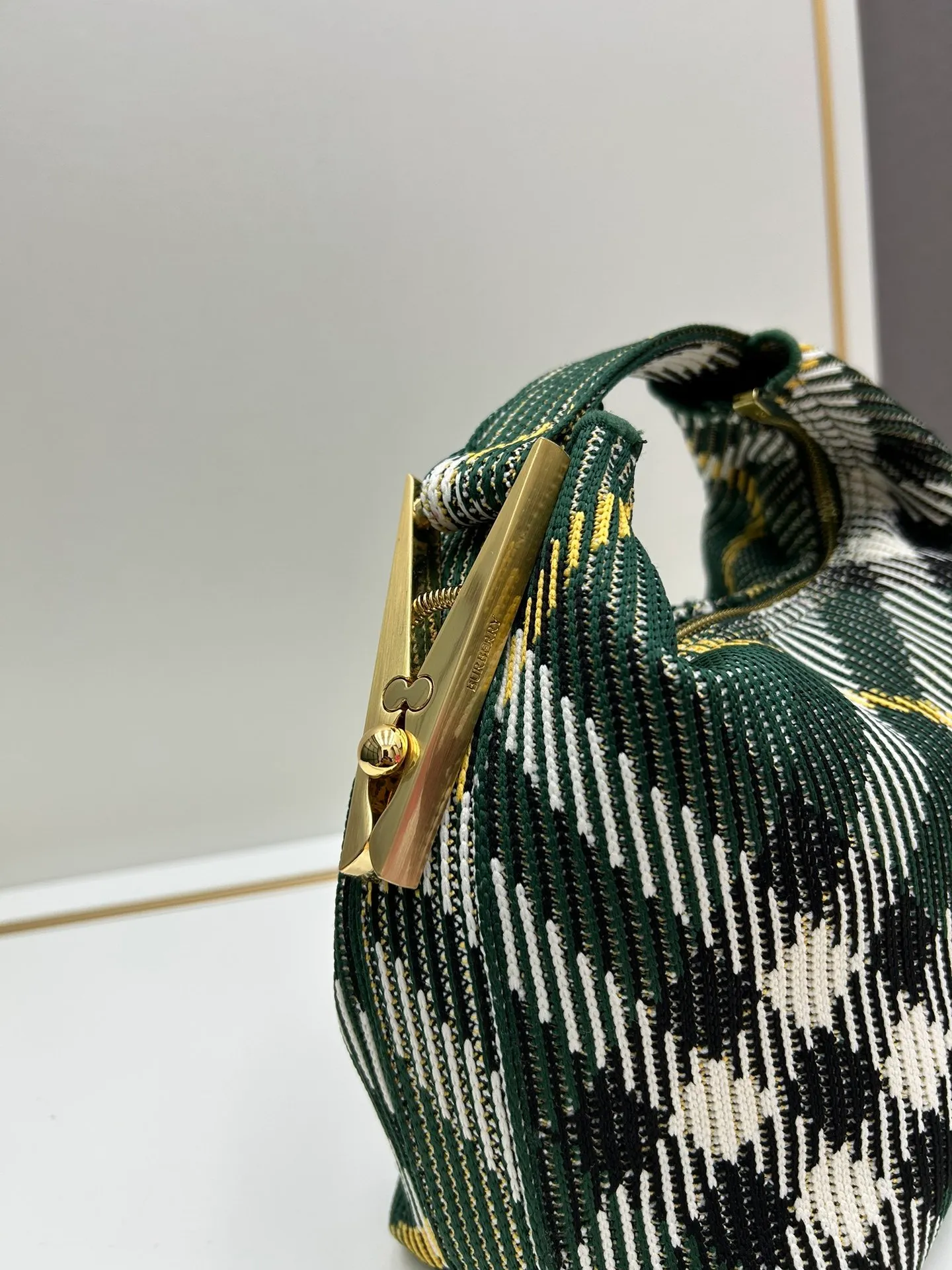 All categories Burberry women's bags (Burberry) Burberry 8421