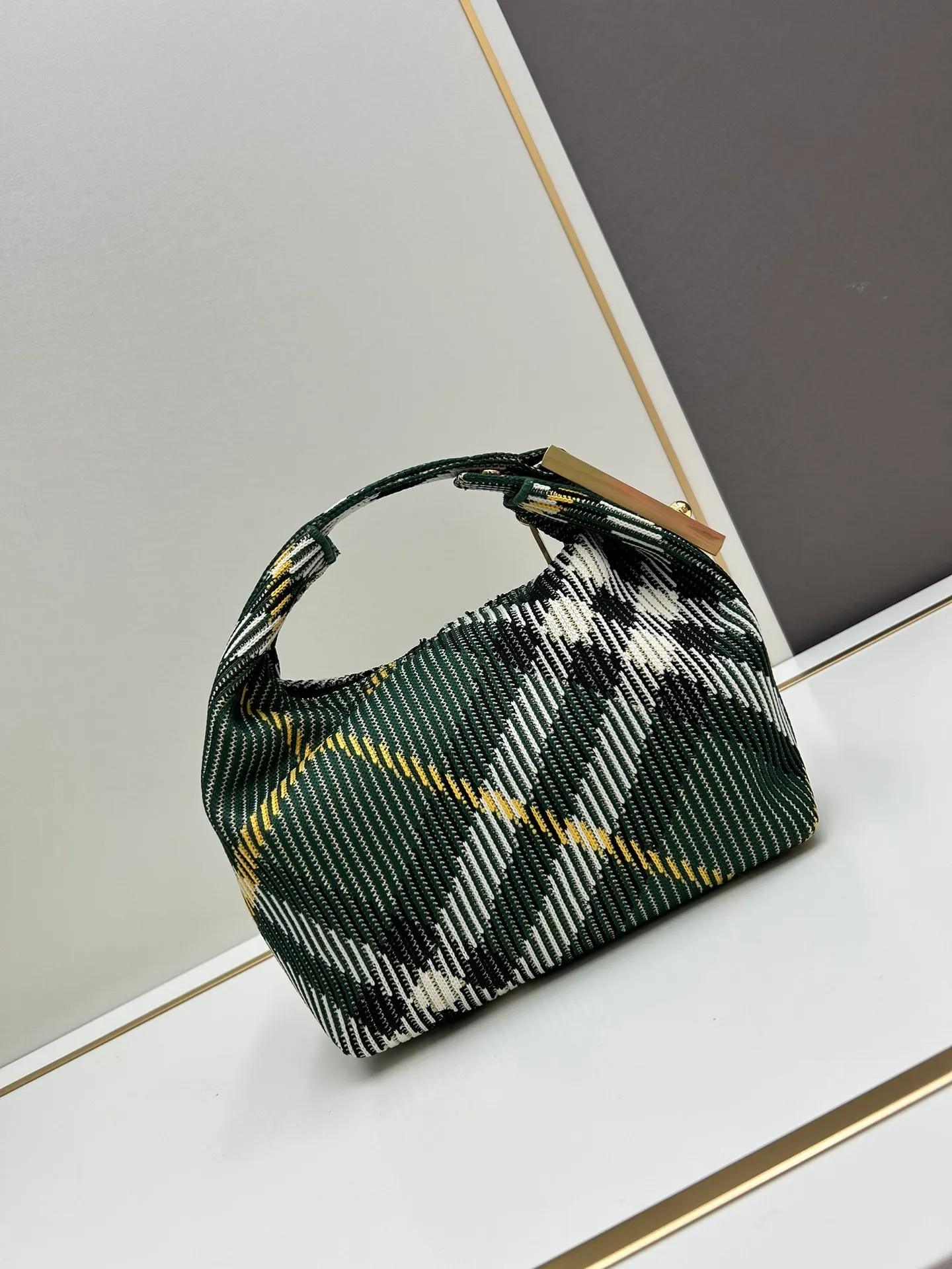 All categories Burberry women's bags (Burberry) Burberry 8421