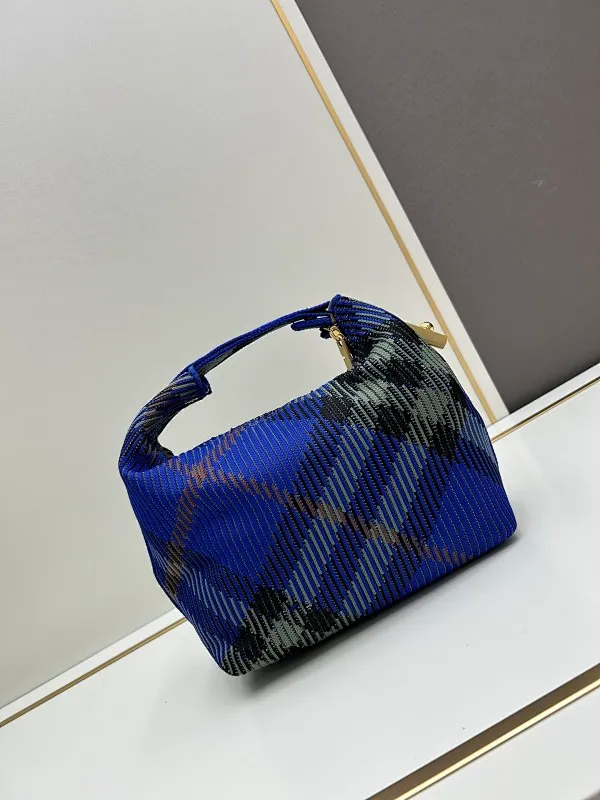All categories Burberry women's bags (Burberry) Burberry 8421