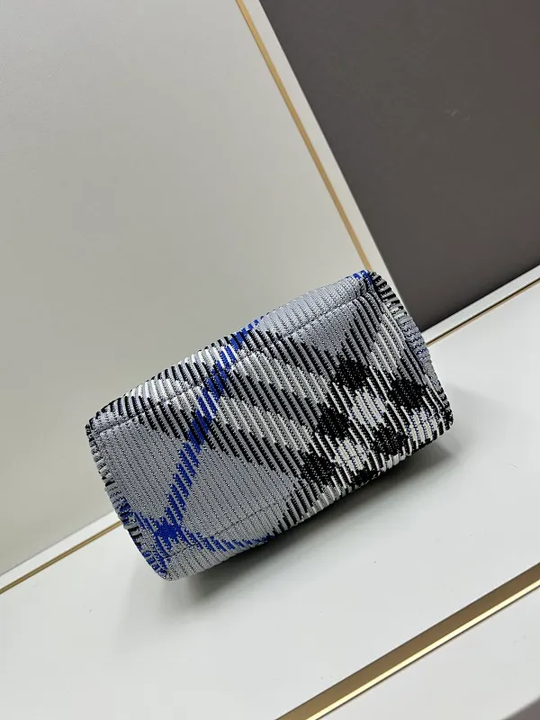 All categories Burberry women's bags (Burberry) Burberry 8421