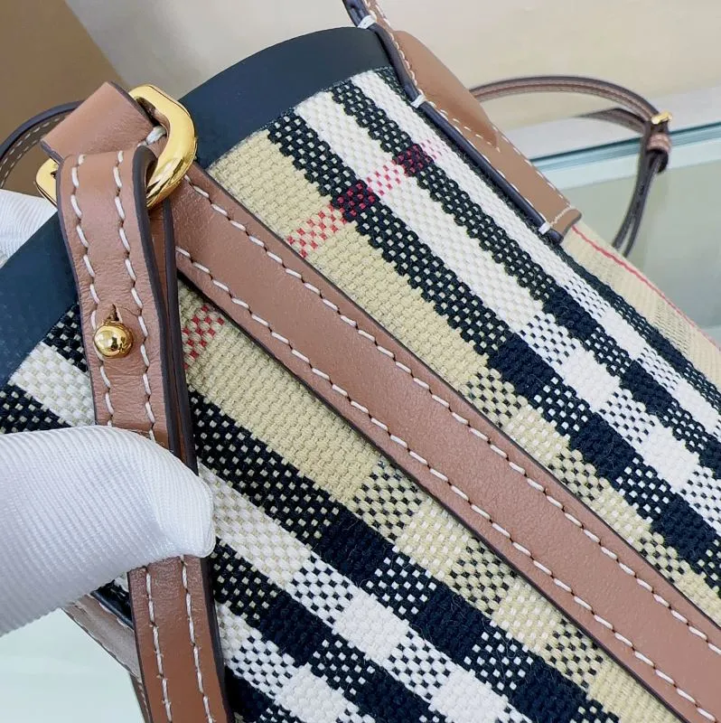 All categories Burberry women's bags (Burberry) Burberry 1211