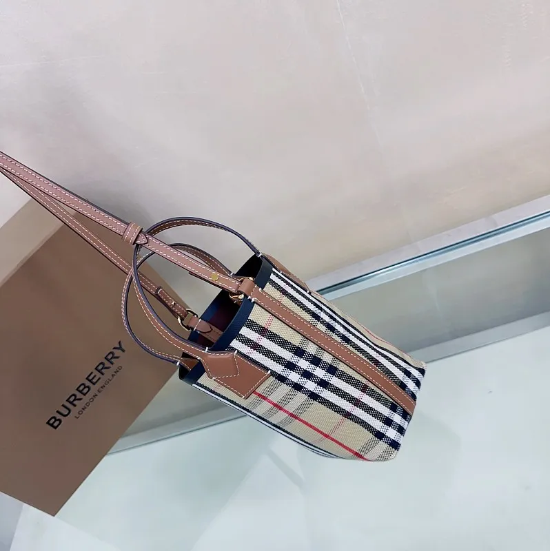 All categories Burberry women's bags (Burberry) Burberry 1211