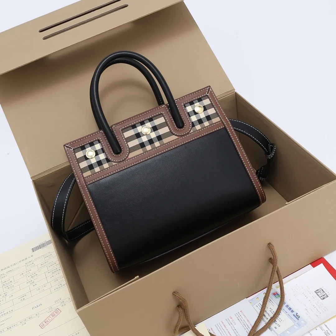 All categories Burberry women's bags (Burberry) Burberry 83471697685631000