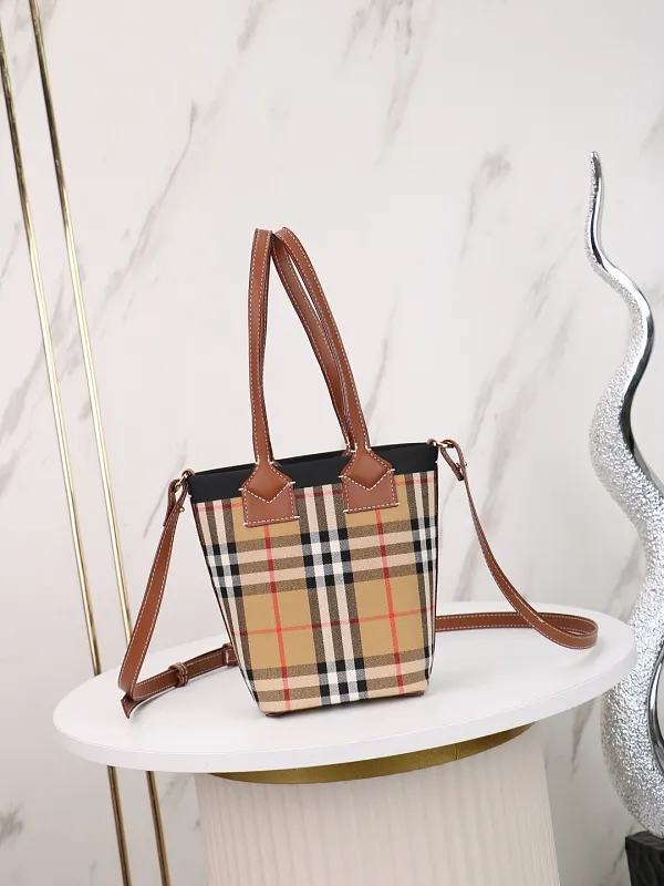 All categories Burberry women's bags (Burberry) Burberry 88433