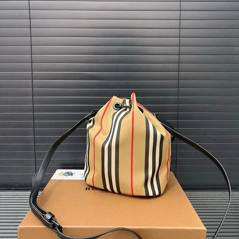 All categories Official website "Brand Women's Bags" Women's Bags 💙 Burberry 2025 new burberry crossbody bag