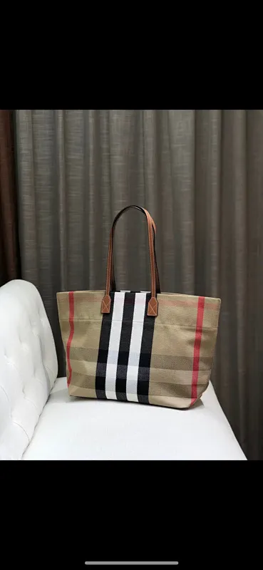 All categories Burberry women's bags (Burberry) Burberry 8820