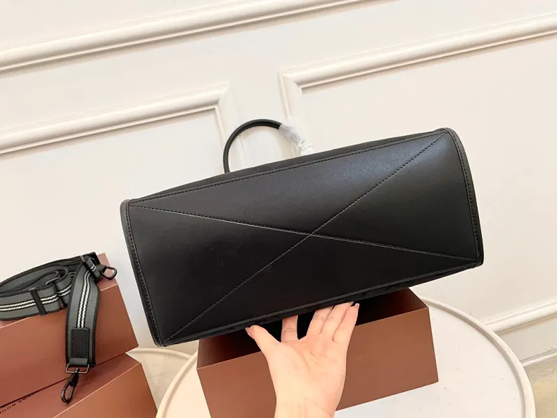 All Categories Official Website "Brand Women's Bags" Women's Bags 💙 Burberry 2023 New Burberry Handbags