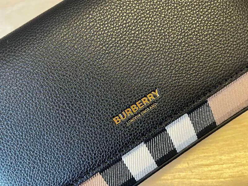 All categories Burberry women's bags (Burberry) Burberry 6606