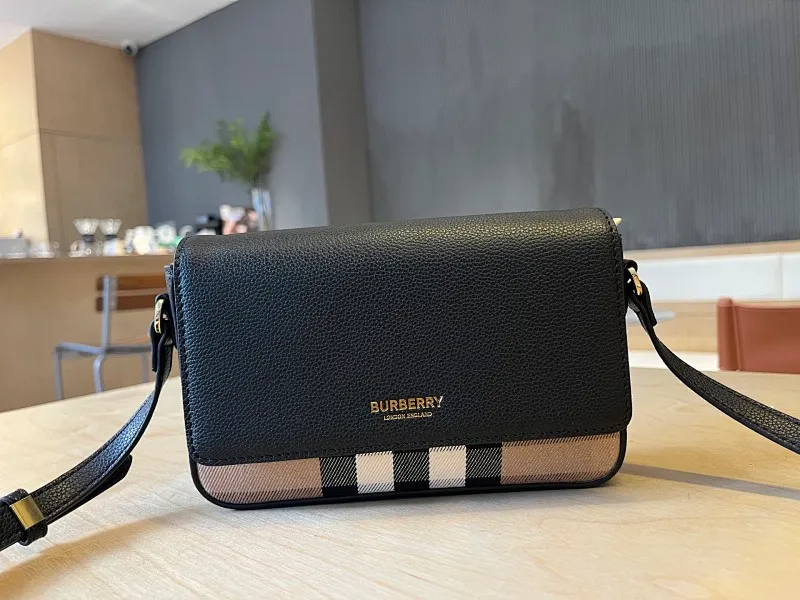 All categories Burberry women's bags (Burberry) Burberry 6606