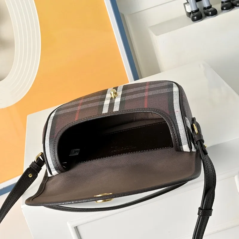 All categories Burberry women's bags (Burberry) Burberry 2418