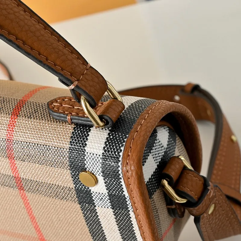 All categories Burberry women's bags (Burberry) Burberry 2418