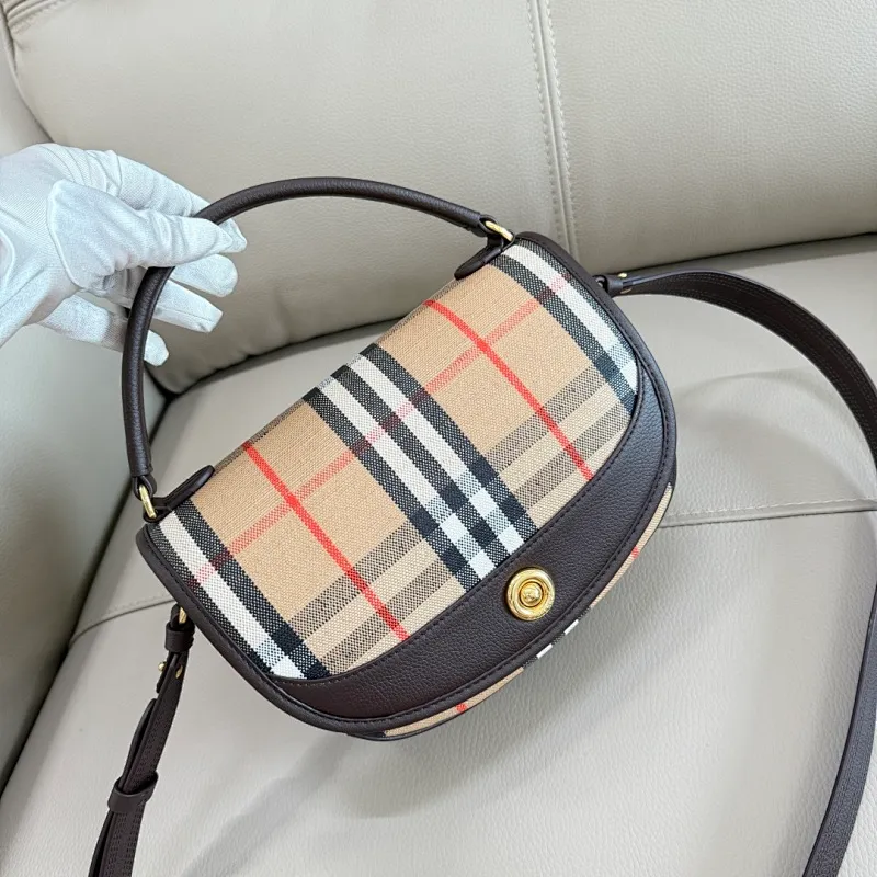 All categories Burberry women's bags (Burberry) Burberry 245