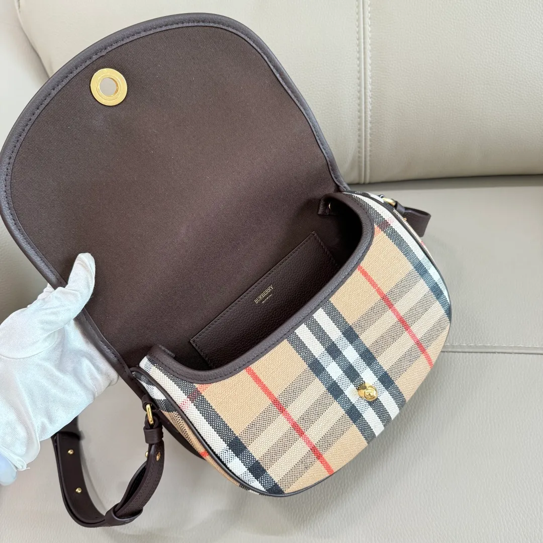 All categories Burberry women's bags (Burberry) Burberry 245