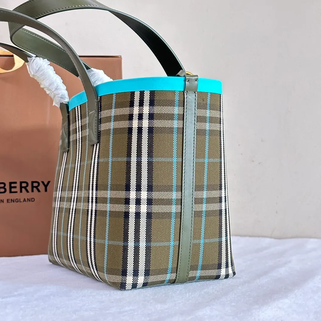 All categories Burberry women's bags (Burberry) Burberry 441624