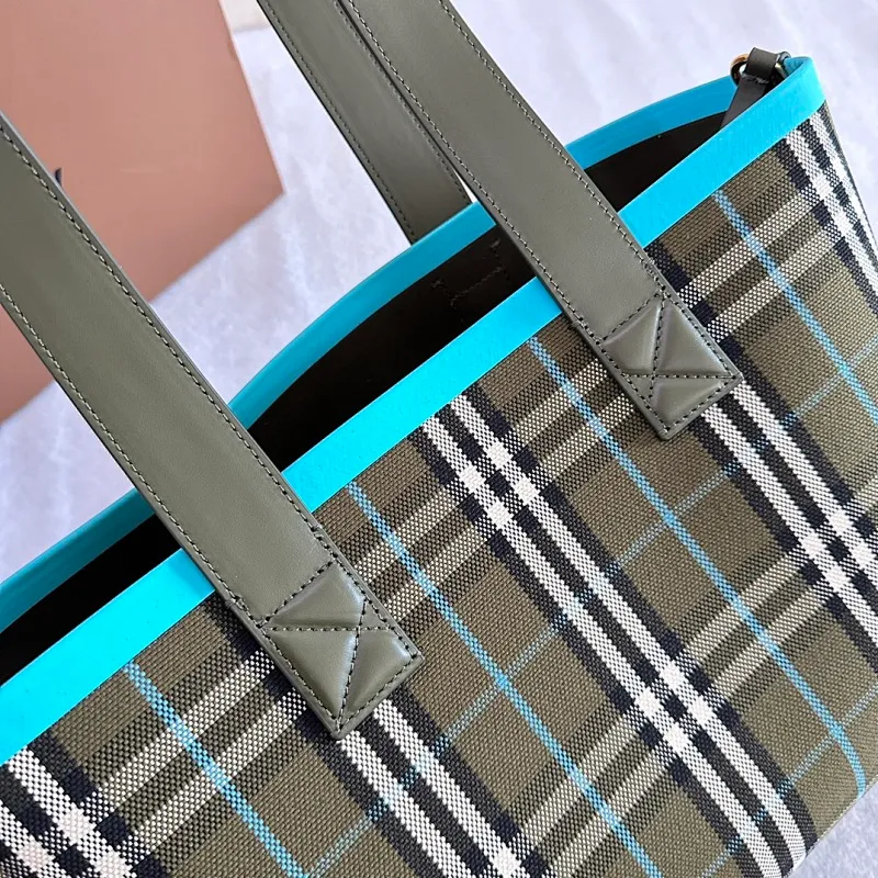 All categories Burberry women's bags (Burberry) Burberry 441624