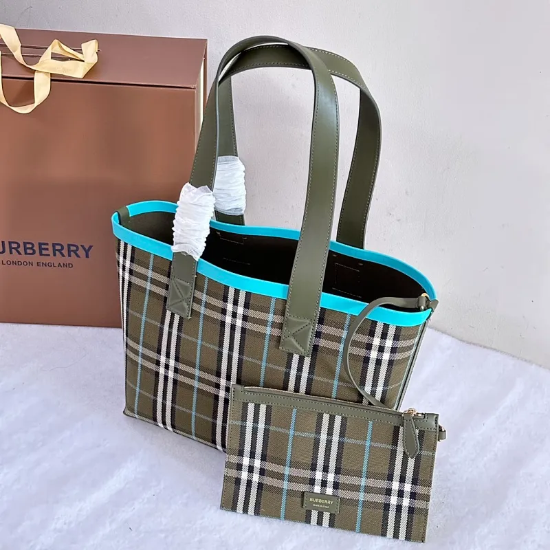 All categories Burberry women's bags (Burberry) Burberry 441624