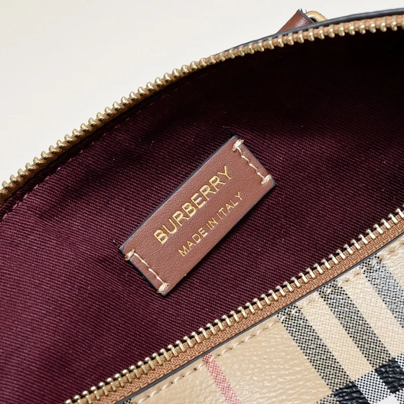 All categories Burberry women's bags (Burberry) Burberry 8372