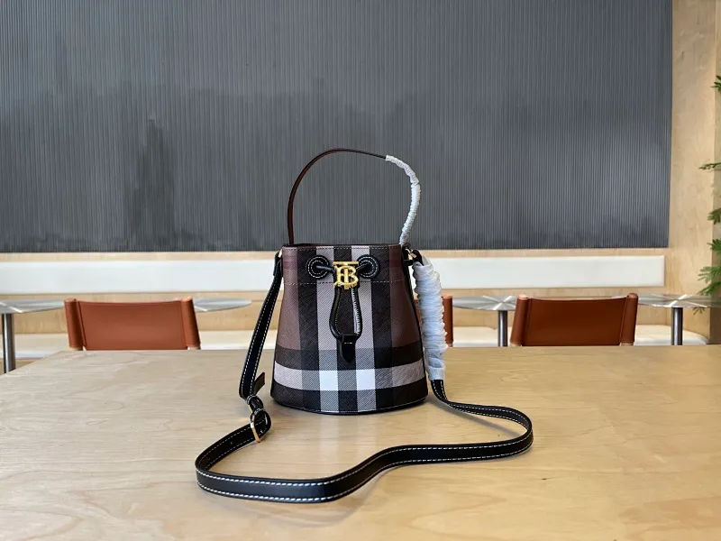 All categories Burberry women's bags (Burberry) Burberry 3306