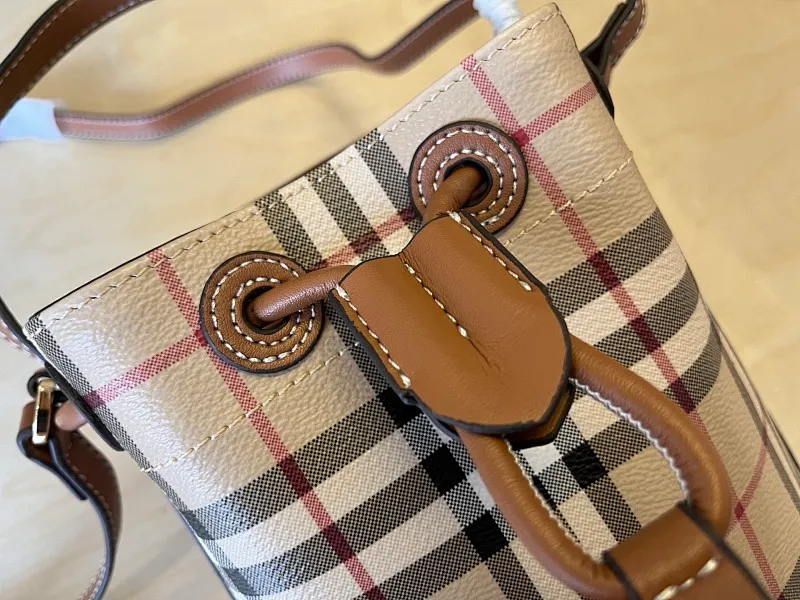 All categories Burberry women's bags (Burberry) Burberry 3306