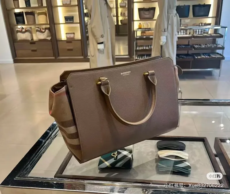 All categories Burberry women's bags (Burberry) Burberry 471