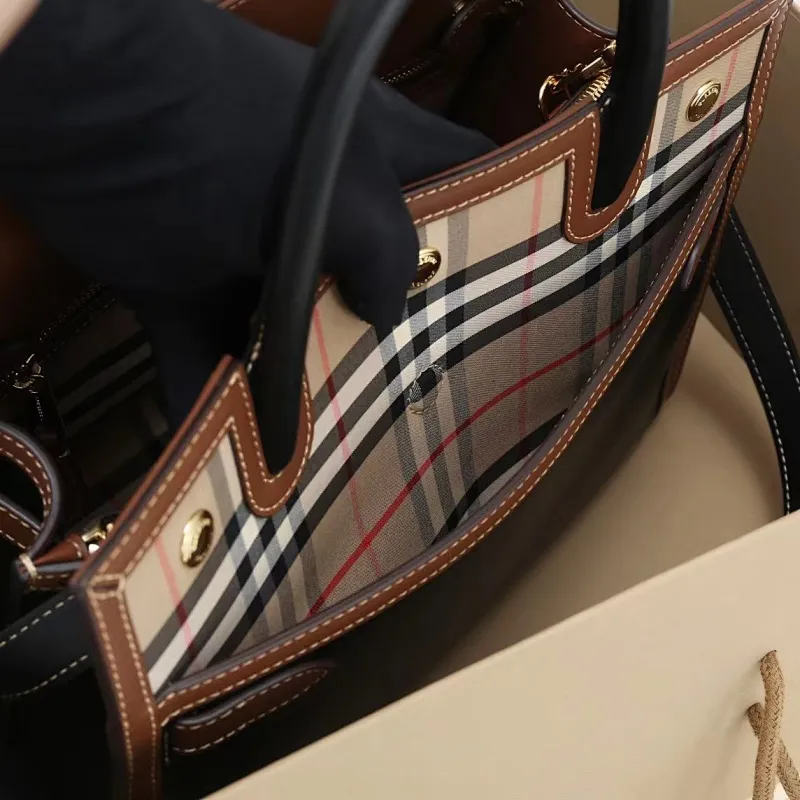 All categories Burberry women's bags (Burberry) Burberry 83661697685635000