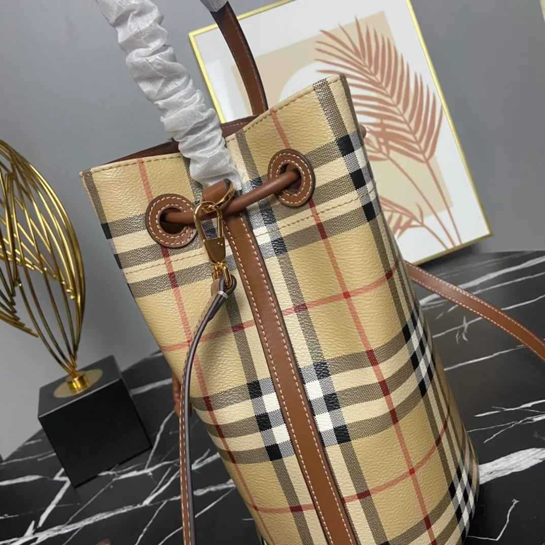 All categories Burberry women's bags (Burberry) Burberry 3303