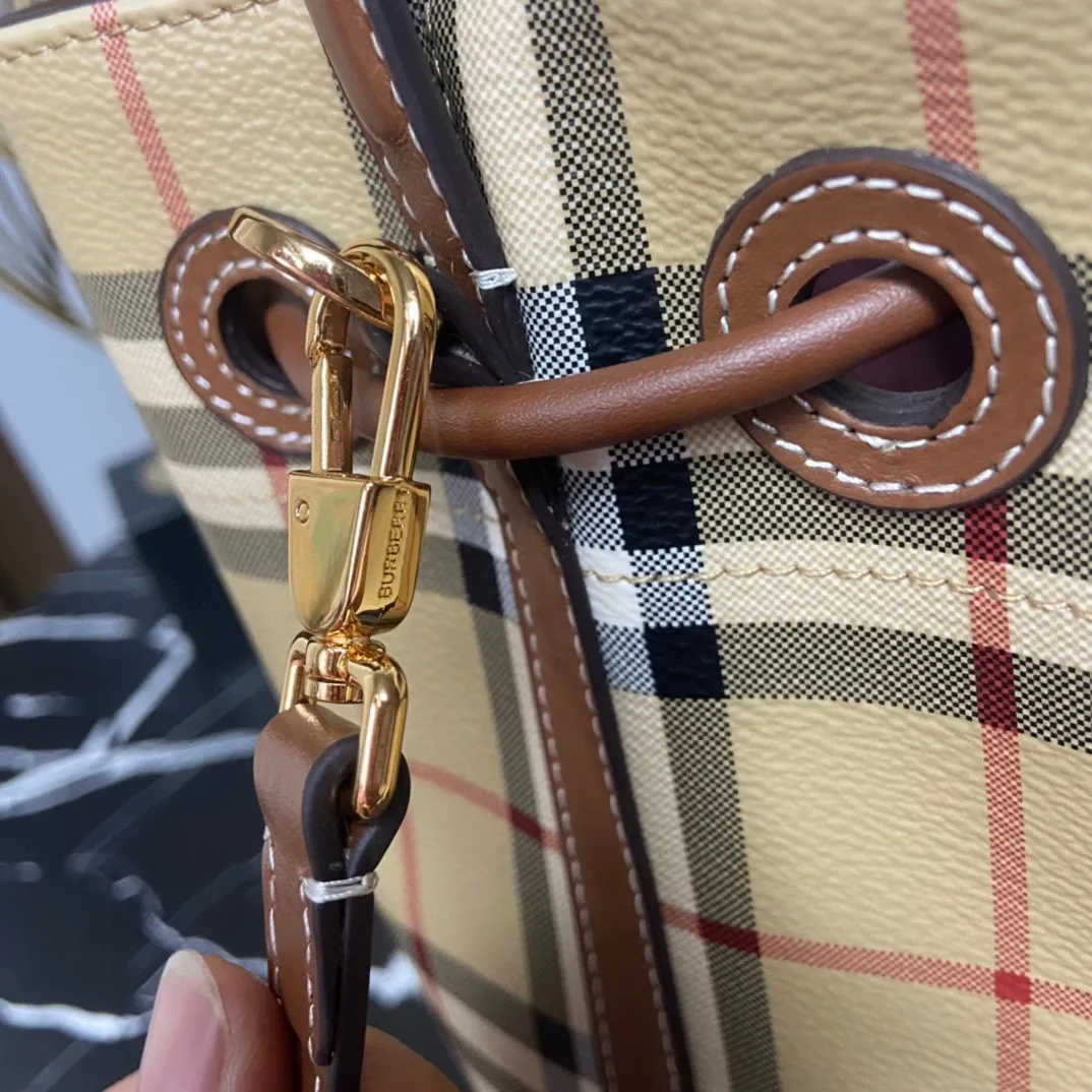 All categories Burberry women's bags (Burberry) Burberry 3303