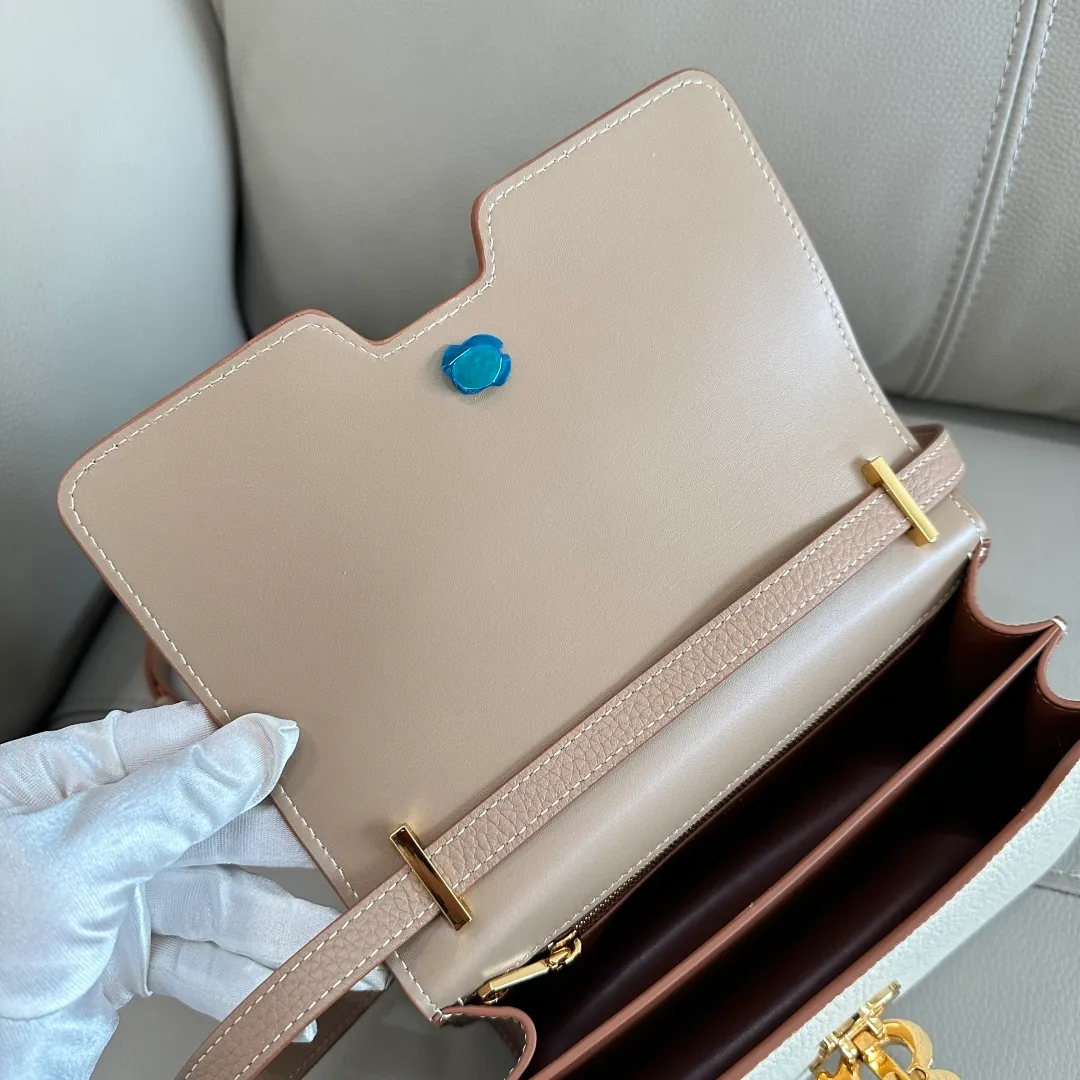 All Categories Official Website "Brand Women's Bags" Women's Bags 💙 Burberry 2025 New Burberry Crossbody Bag