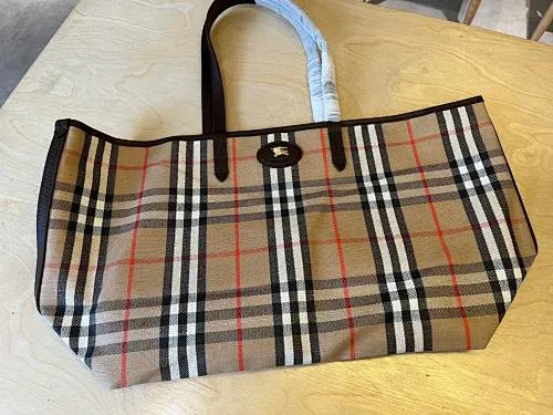 All categories Burberry women's bags (Burberry) Burberry 3816