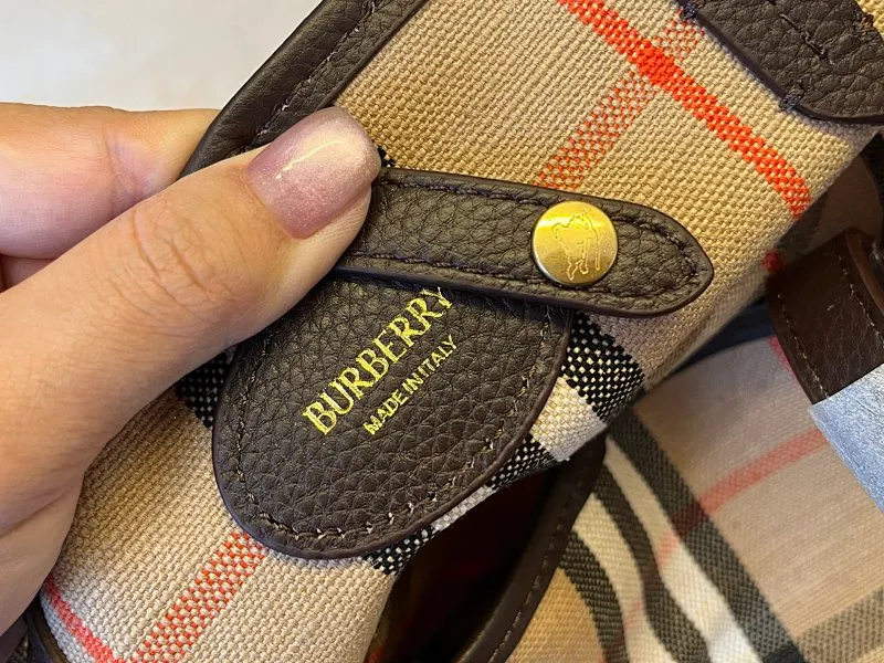 All categories Burberry women's bags (Burberry) Burberry 3816
