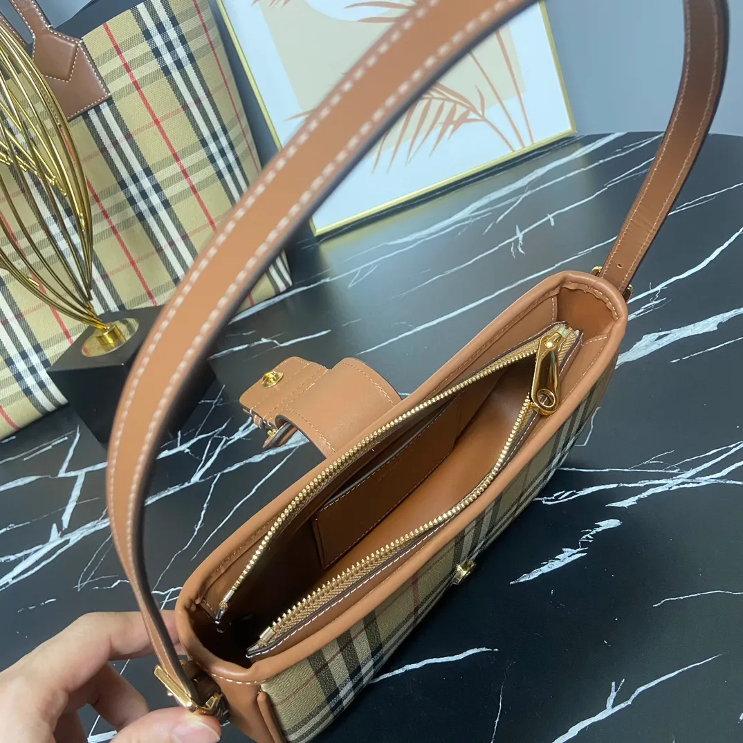 All categories Burberry women's bags (Burberry) Burberry 3308