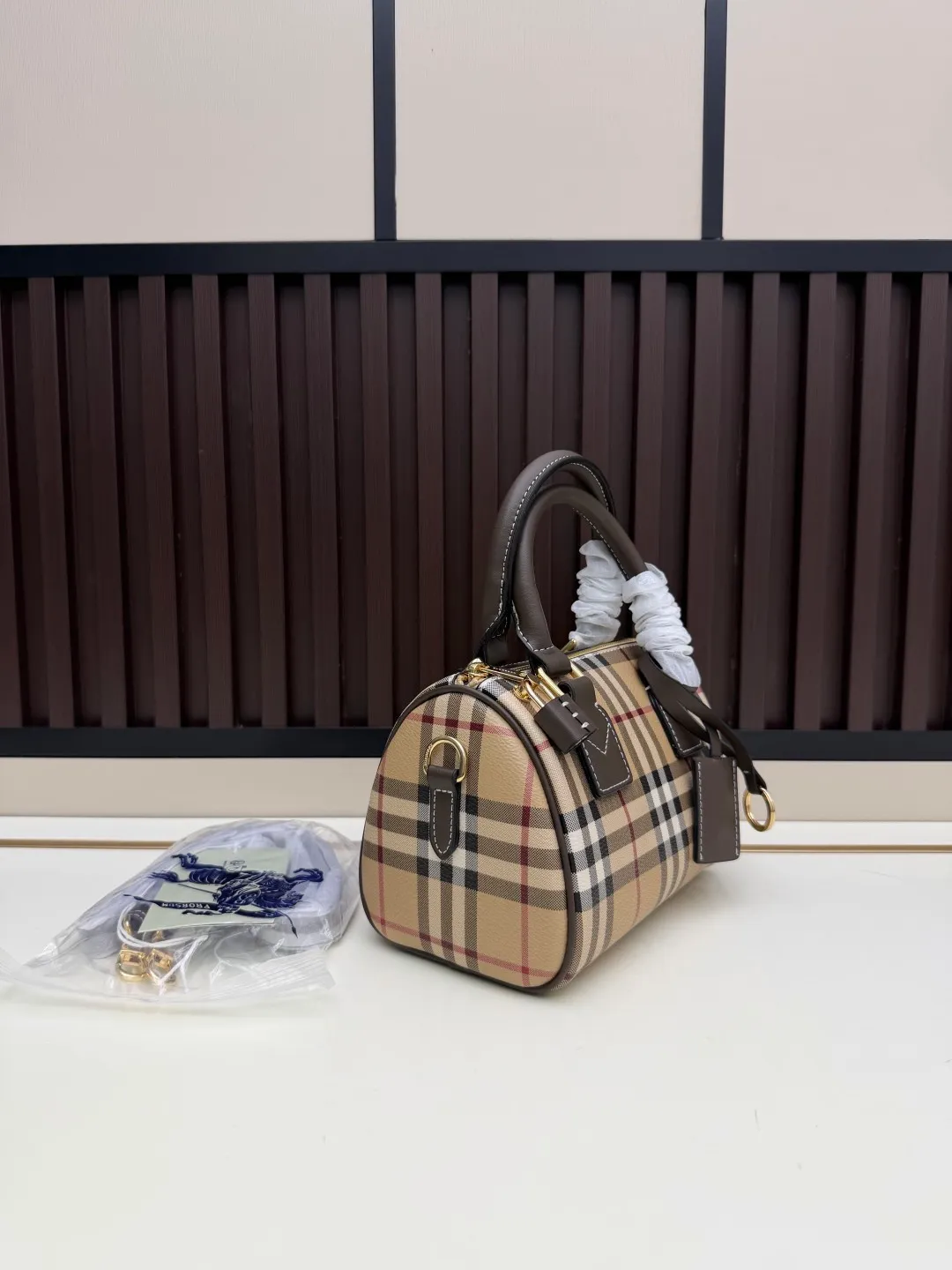 All categories Burberry women's bags (Burberry) Burberry 185