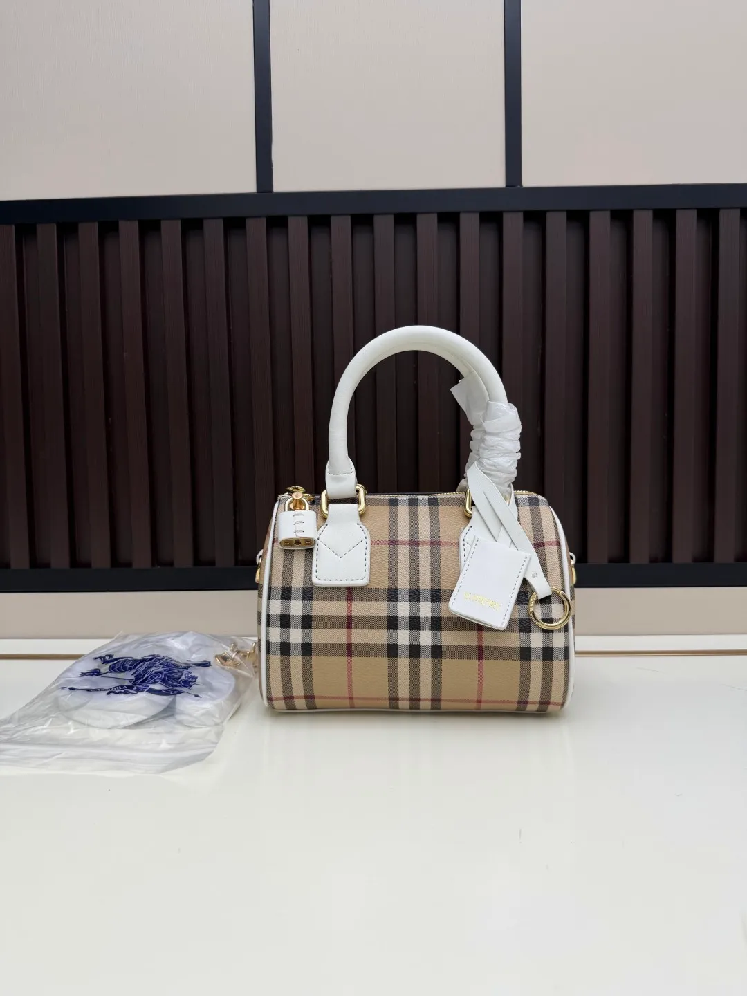 All categories Burberry women's bags (Burberry) Burberry 185