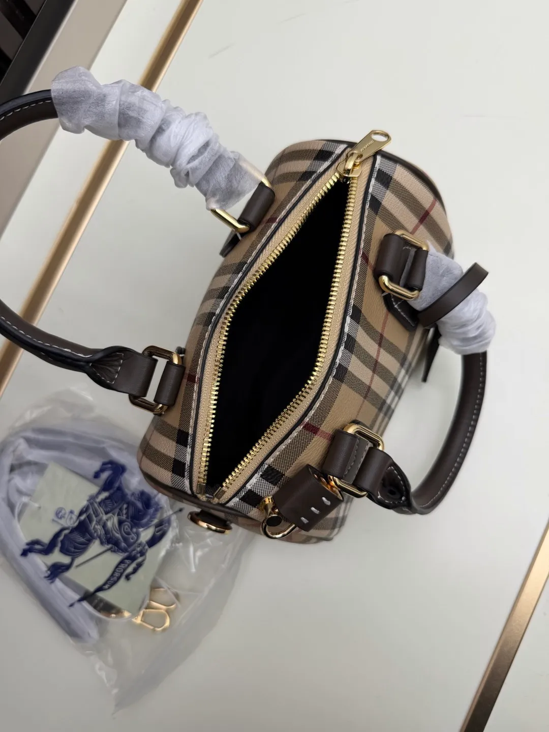 All categories Burberry women's bags (Burberry) Burberry 185