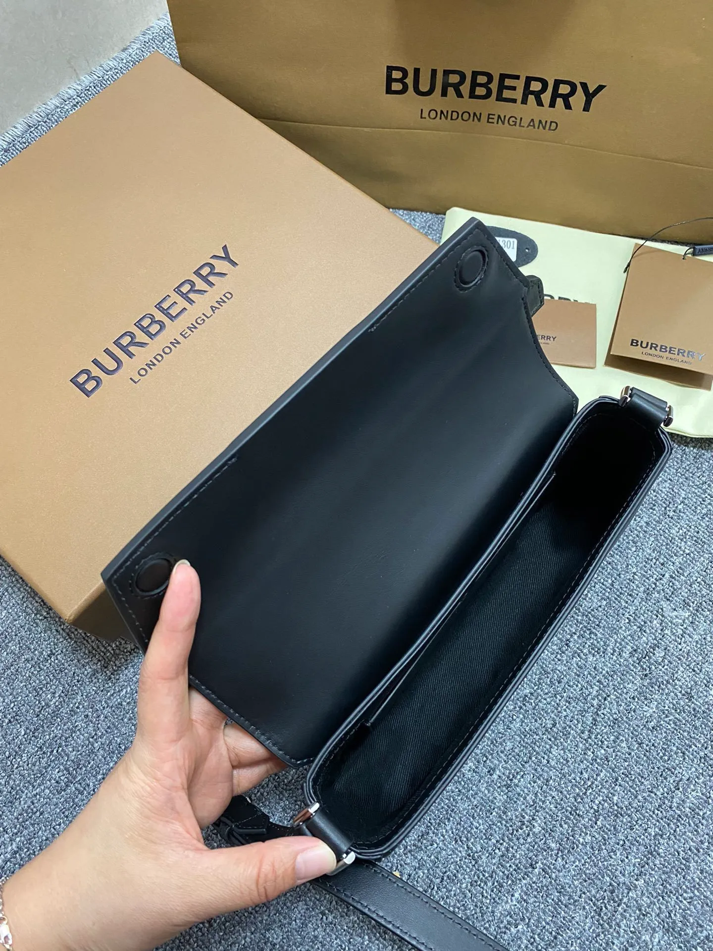 All Categories Official Website "Brand Women's Bags" Women's Bags 💙 Burberry 2025 New Burberry Crossbody Bag