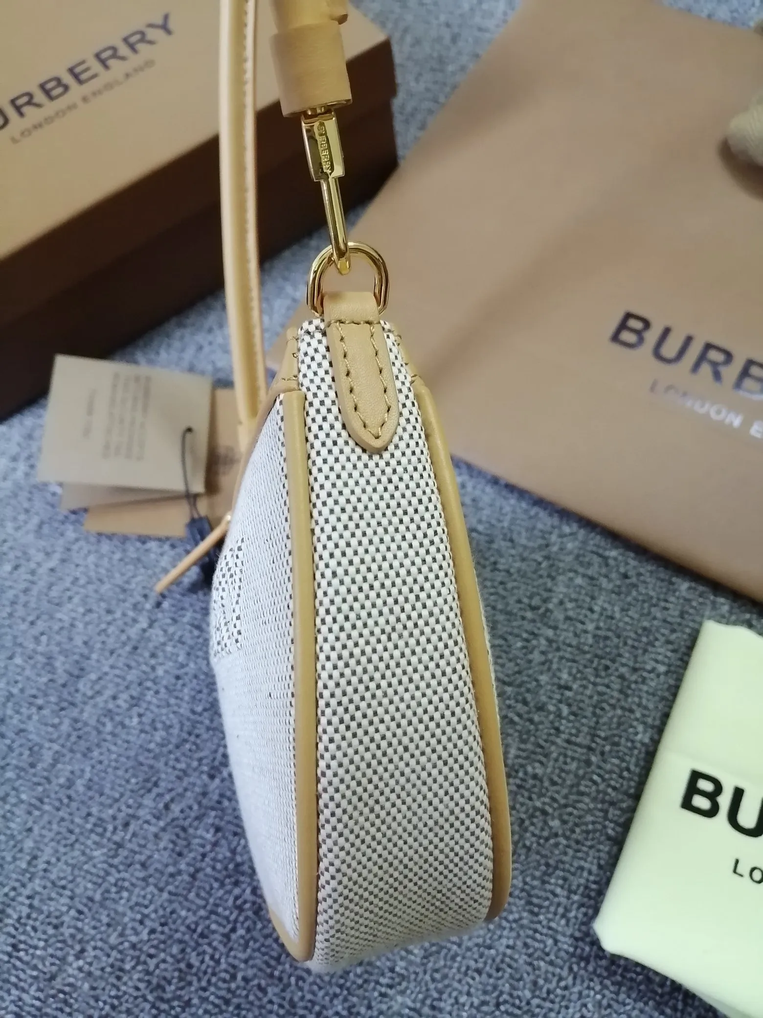 All categories Burberry women's bags (Burberry) Burberry original order 90223