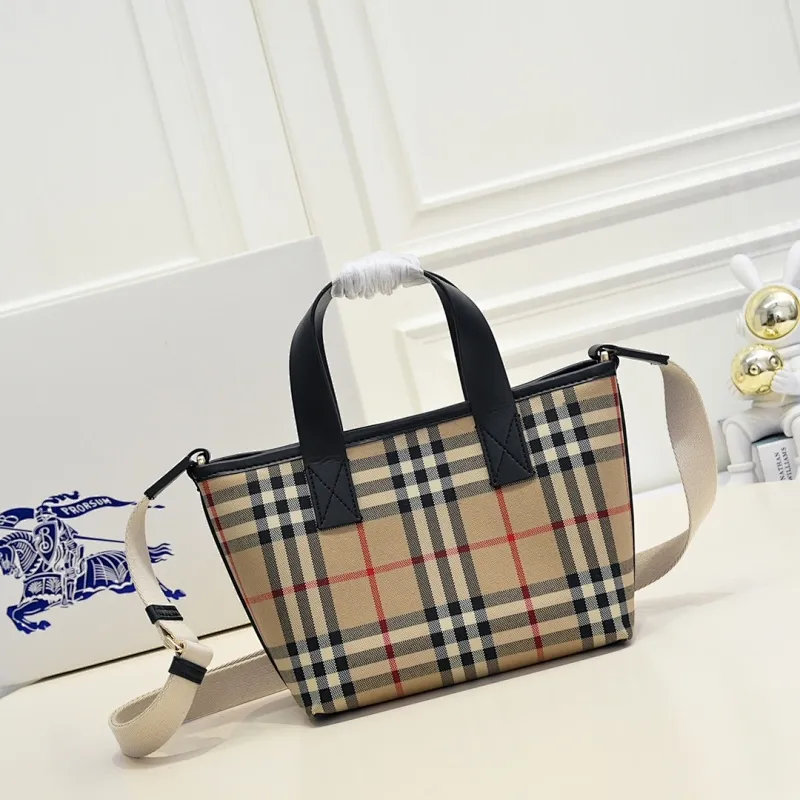 All categories Burberry women's bags (Burberry) Burberry 8381