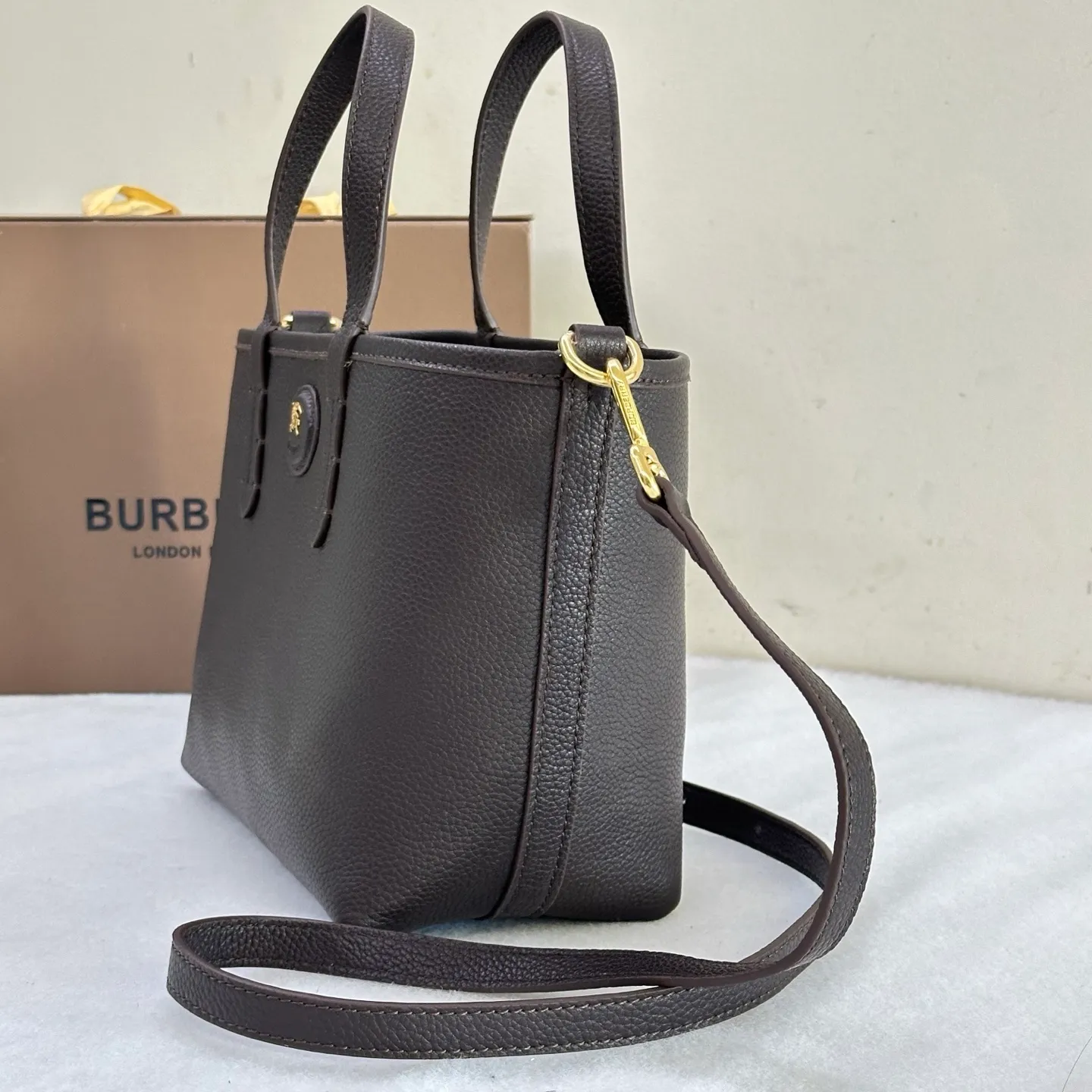 All categories Burberry women's bags (Burberry) Burberry original order 2210